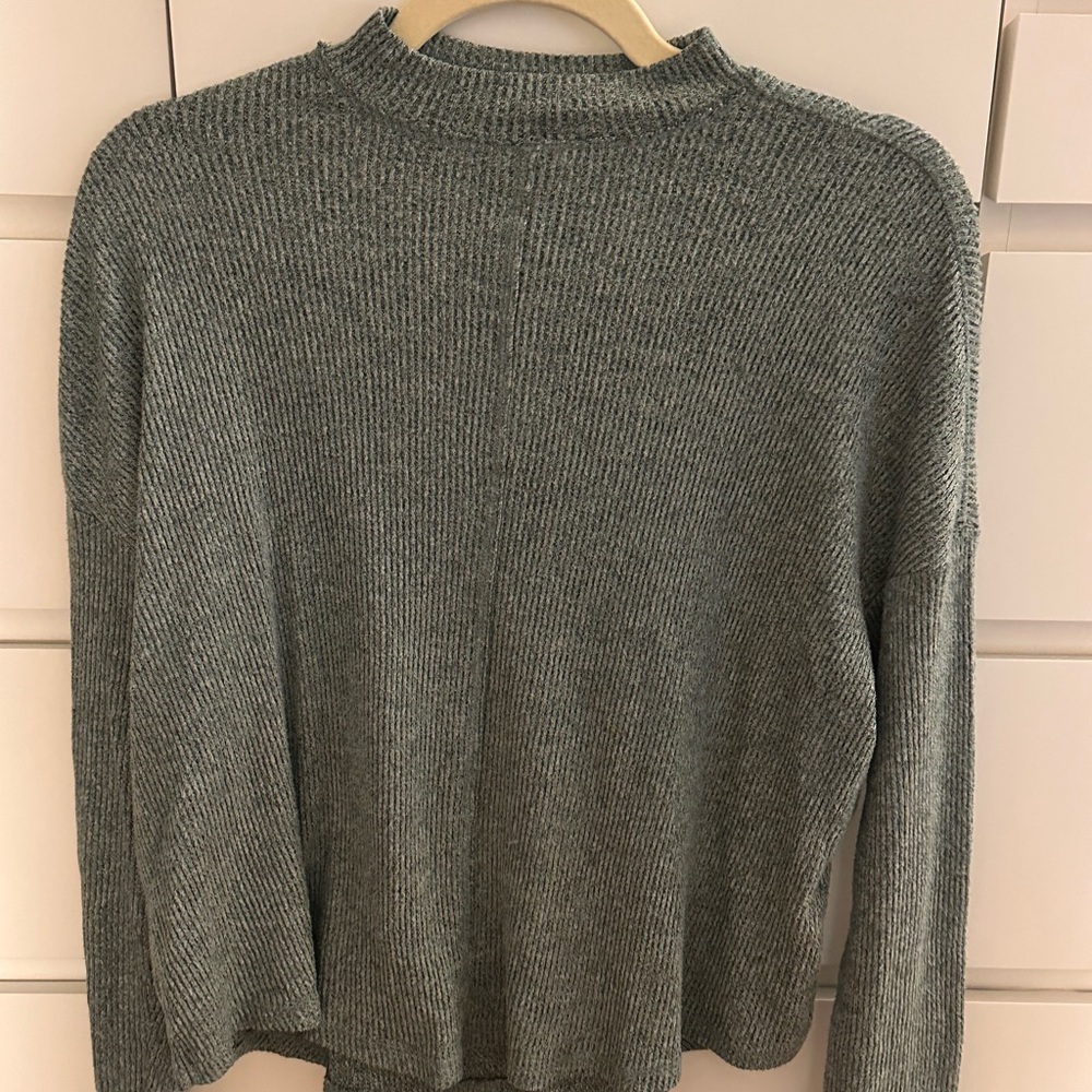 Women's Mock Neck Green Sweater